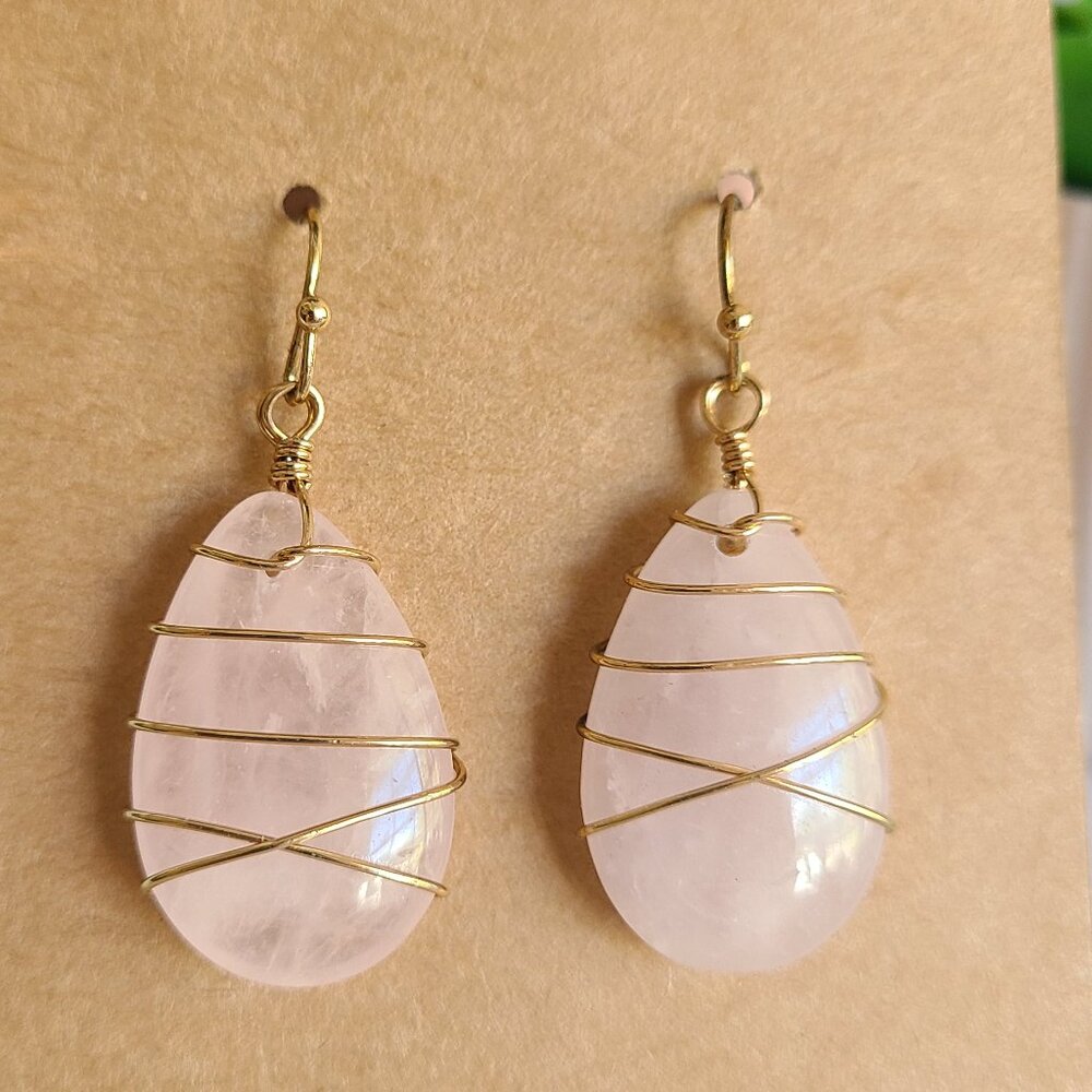Unknown Brand‎ Pink Teardrop with Gold Trim Dangle Earrings Pre-Owned Ladies